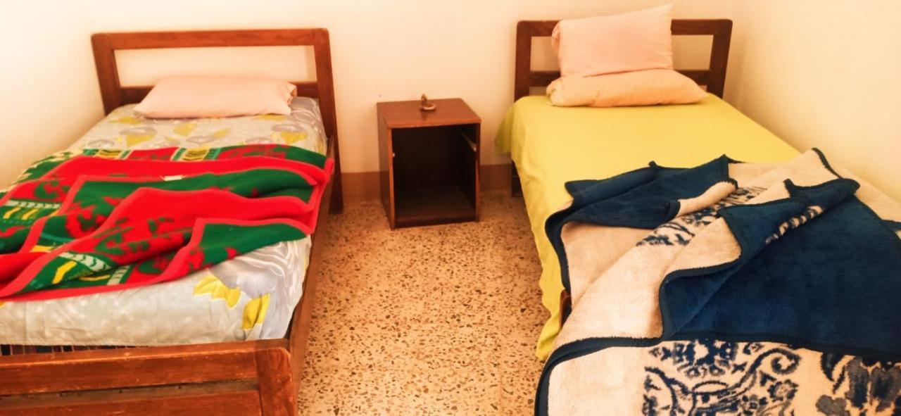 Sebaii Camp السباعى كامب شاطئ الترابين بجوار ويت بالس Hostel Nuweiba` Buitenkant foto